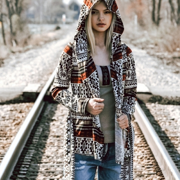 🎊HP🎊New boutique Aztec hooded jacket - Picture 2 of 13